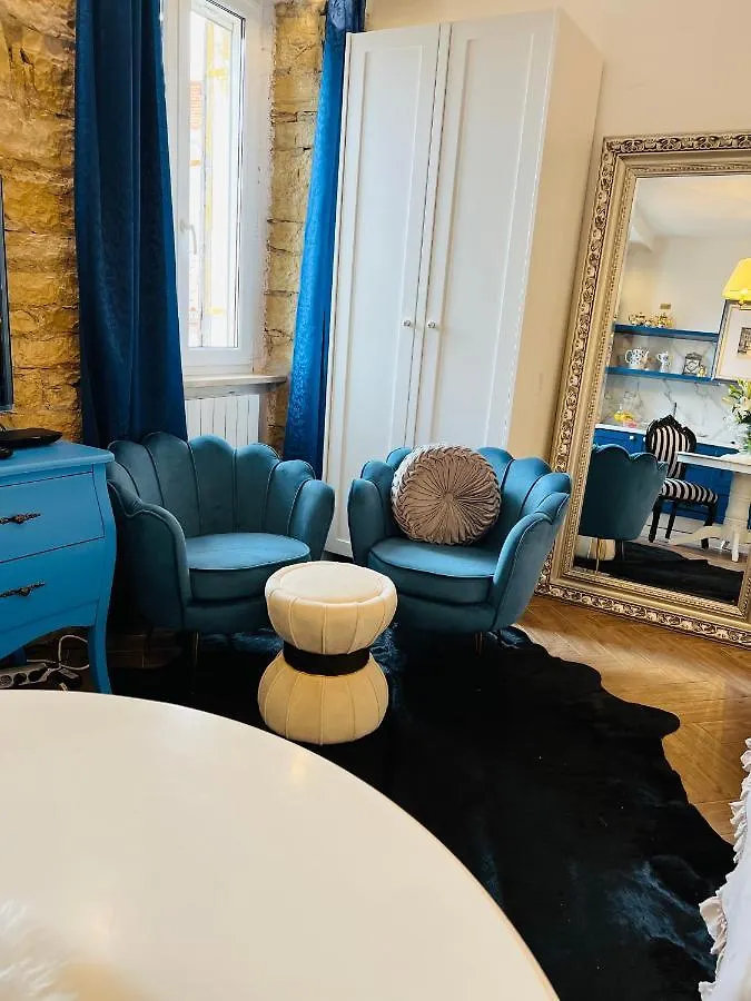 La Dolce Vita Apartments In The City Center With Private Parking Pula