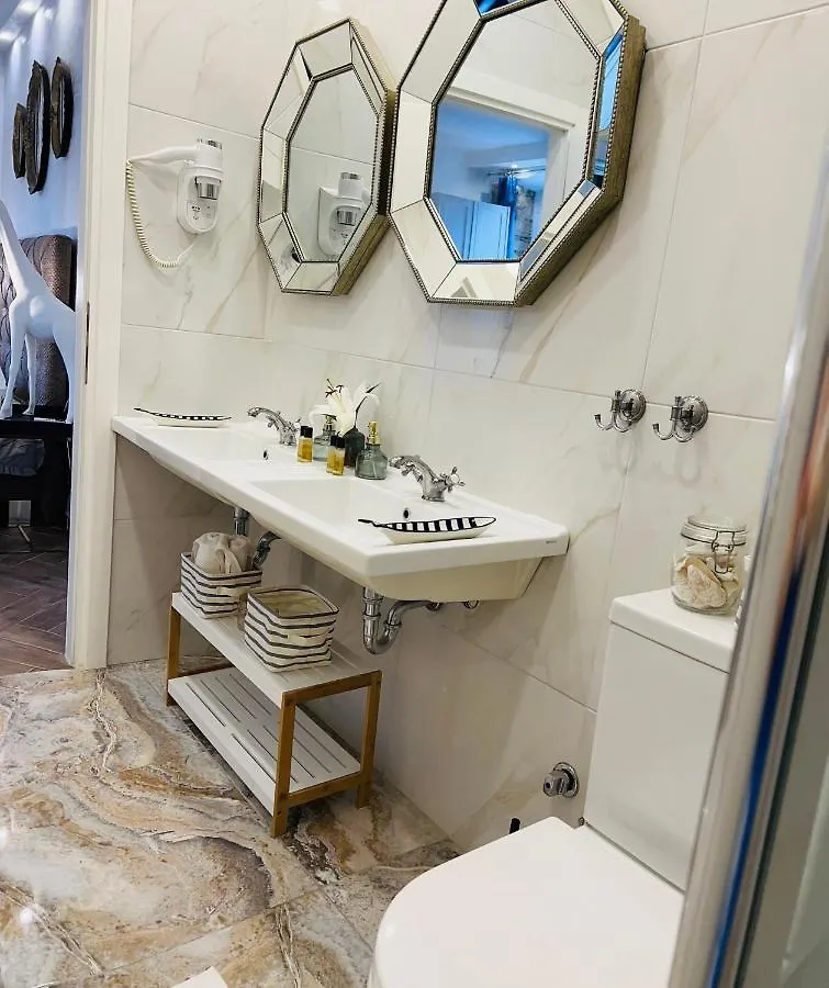La Dolce Vita Apartments In The City Center With Private Parking Pula